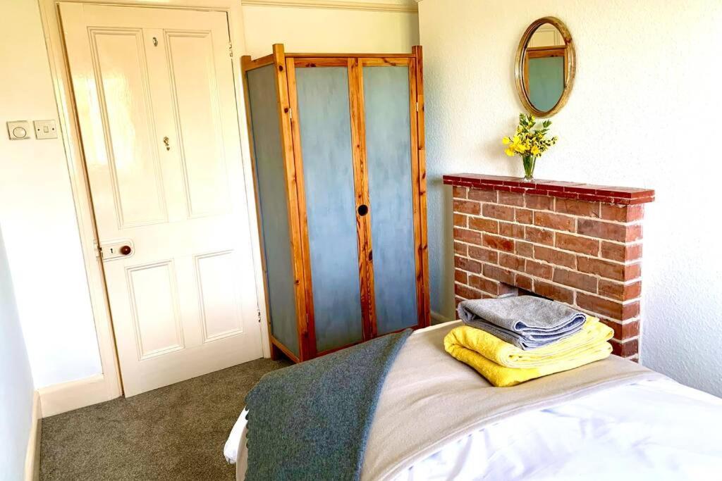 Hectors House Comfortable 4 Bed House In Mature Gardens Yelverton Luaran gambar