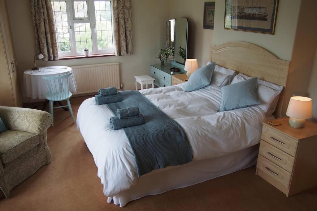 Hectors House Comfortable 4 Bed House In Mature Gardens Yelverton Luaran gambar