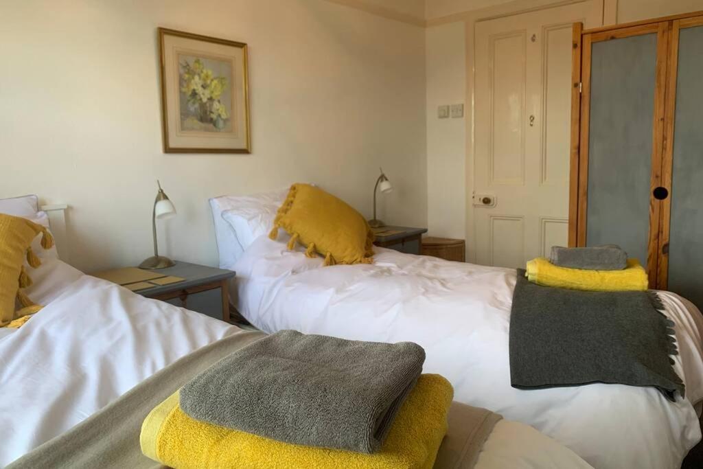 Hectors House Comfortable 4 Bed House In Mature Gardens Yelverton Luaran gambar