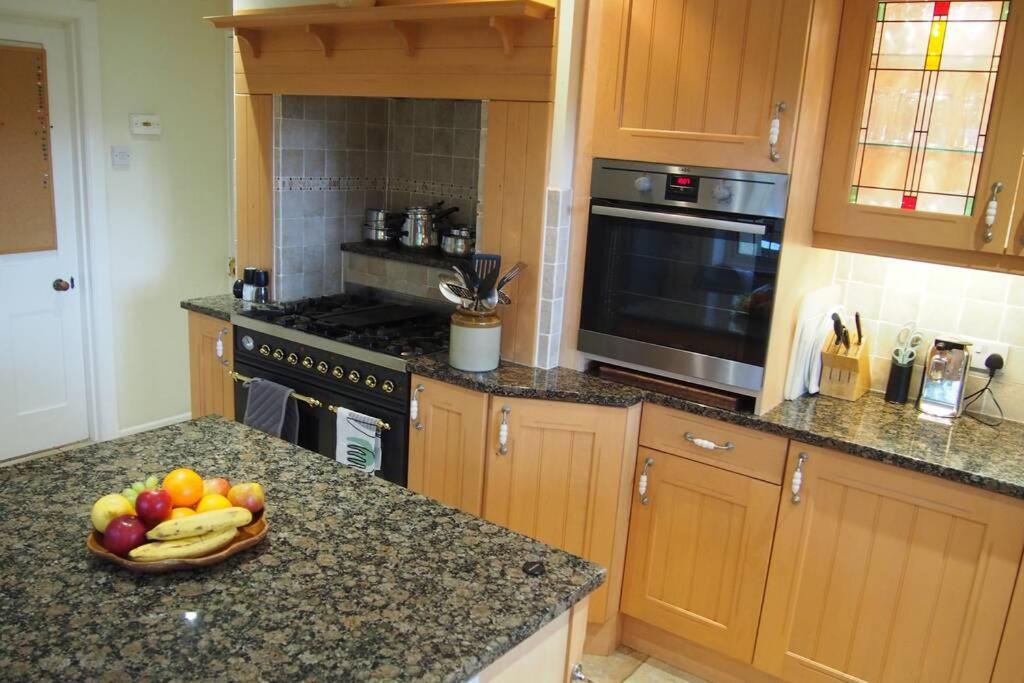 Hectors House Comfortable 4 Bed House In Mature Gardens Yelverton Luaran gambar