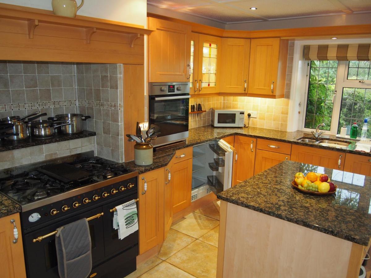 Hectors House Comfortable 4 Bed House In Mature Gardens Yelverton Luaran gambar